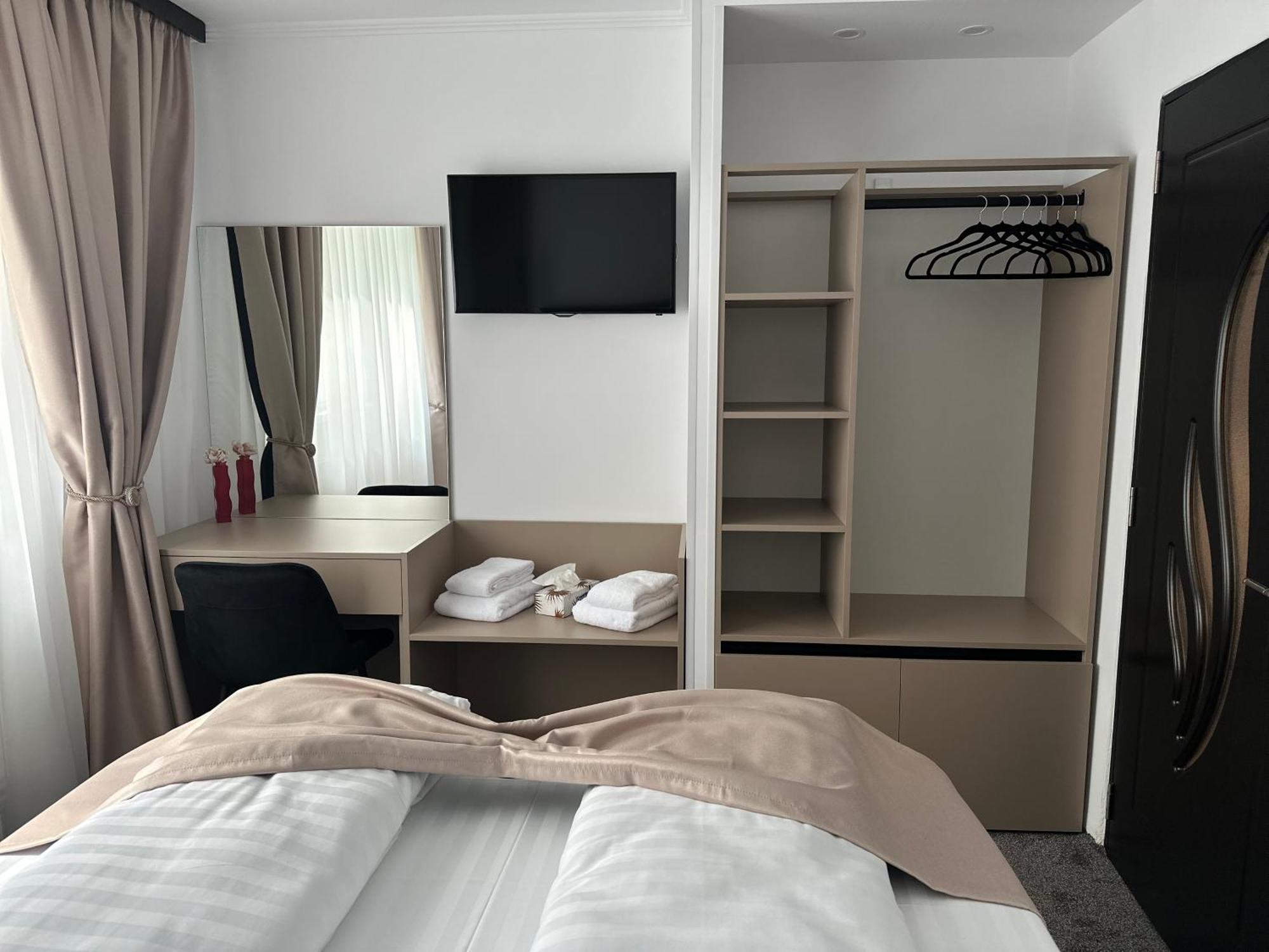 Dream House Apartment